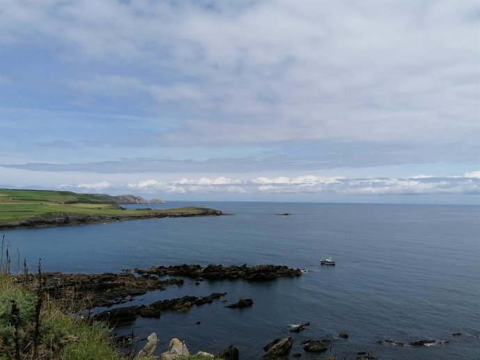 Archivo - Senda costera de la playa de Bañugues a Moniello