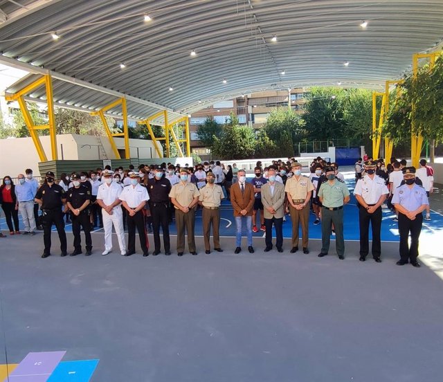 Acto en el colegio Santa María de la Capilla con motivo del Día de la Hispanidad.