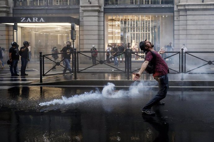 Protestas contra el pasaporte sanitario en Italia