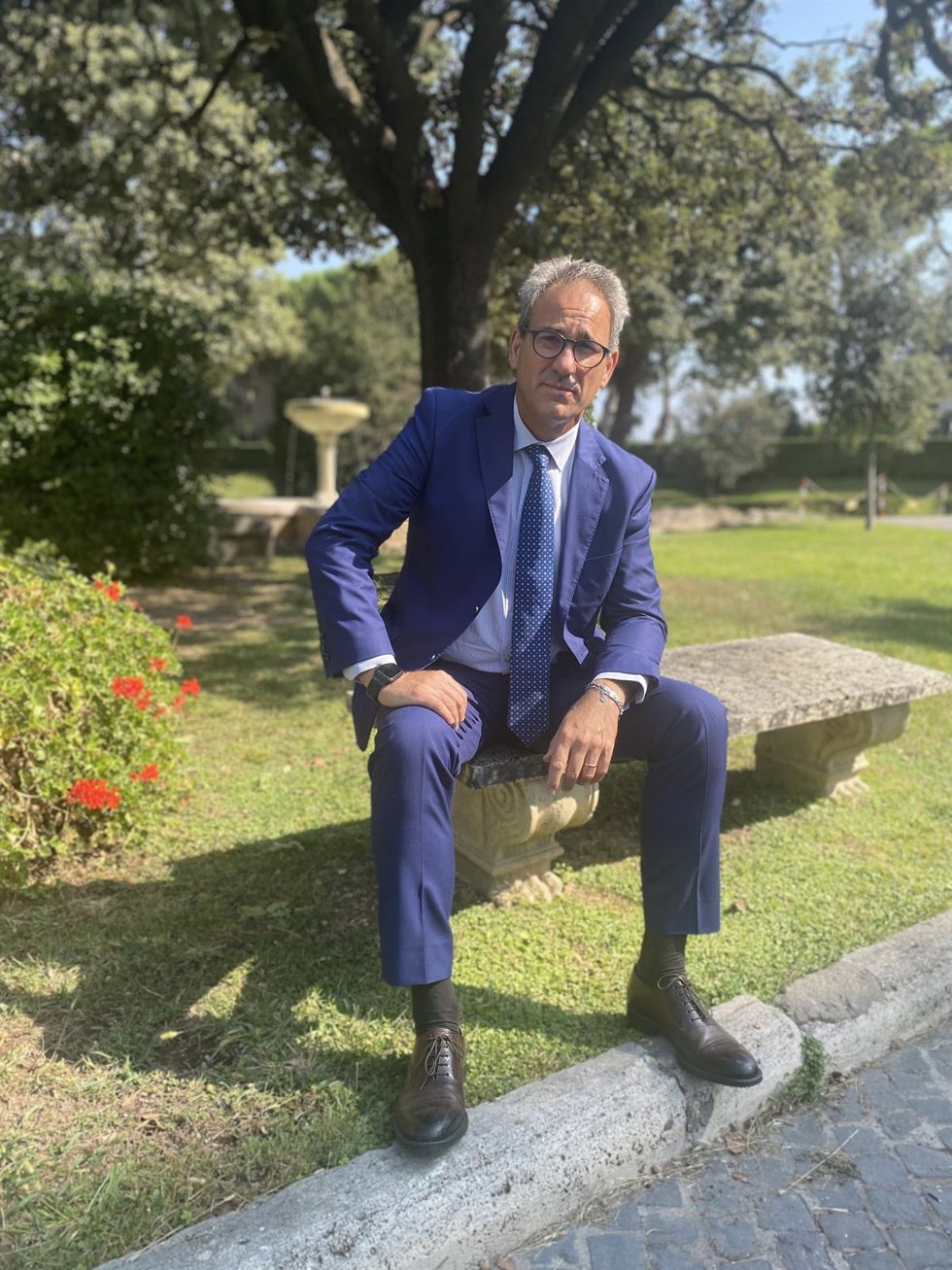 El director de los Jardines y Medio Ambiente del Estado-Ciudad del Vaticano, Rafael Tornini.