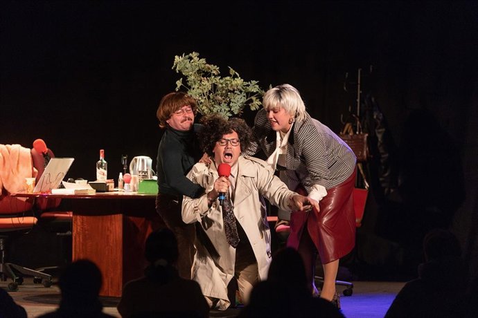 Archivo - Montaje de 'Arbres, vodka i naus voladores' de La Calrica