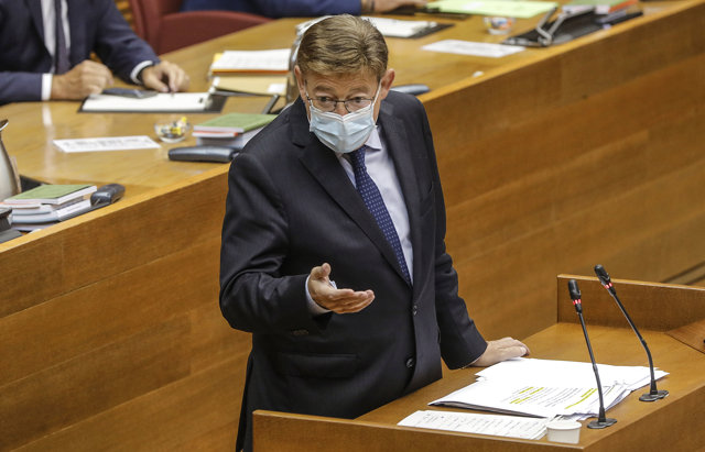 El 'president' de la Generalitat, Ximo Puig, interviene durante un pleno de las Cortes valencianas en el Palau de las Cortes Valencianas, a 27 de septiembre de 2021, en Valencia, Comunidad Valenciana, (España).