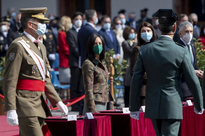 La delegada del Gobierno en la Comunidad de Madrid, Mercedes González, la ministra de Justicia, Pilar Llop, y el ministro del Interior, Fernando Grande-Marlaska, posan durante los actos de celebración de la Patrona de la Guardia Civil.