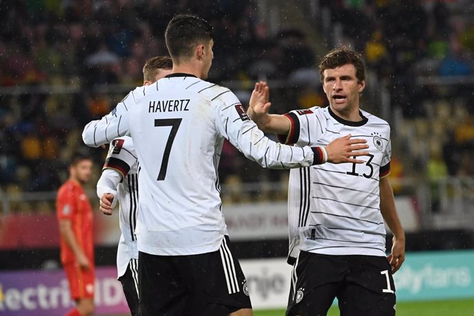 Kai Havertz, Thomas Müller y Timo Werner con Alemania