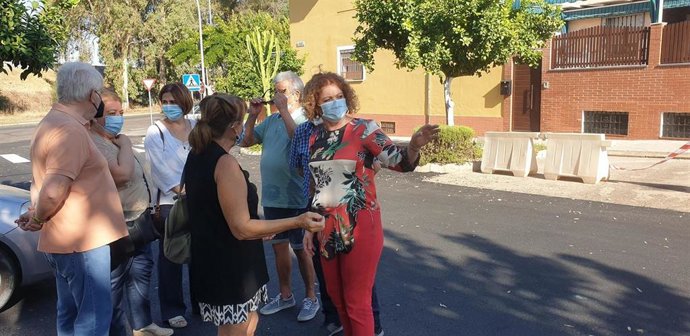 Adela Castaño visita las obras realizadas en el Distrito Este-Alcosa-Torreblanca