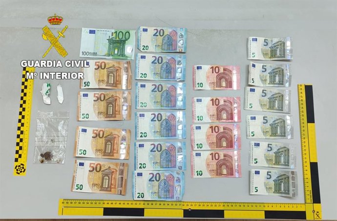 Dinero intervenido en la operación