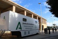 El 81% de los andaluces ya cuenta con una vacuna, con casi 7.700 dosis administradas en un día