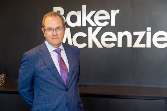 Baker McKenzie incorpora a José Luis Yus como socio responsable de concursal en su oficina de Madrid