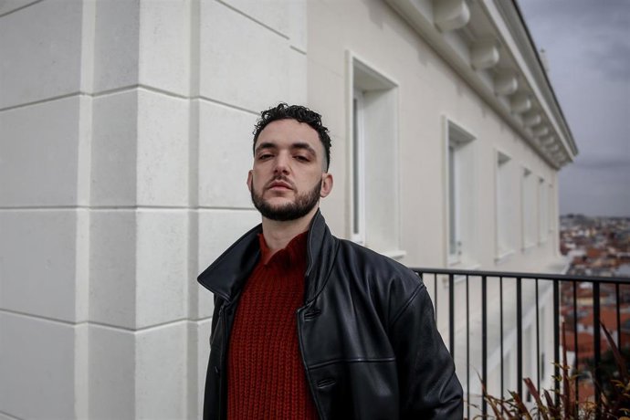 Archivo - El cantante C. Tangana posa en una fotografía durante una entrevista para Europa Press en el Hotel Riu Plaza España, en Madrid (España), a 25 de febrero de 2021. El pasado 22 de febrero el trapero presentó dos temas que formarán parte de su te