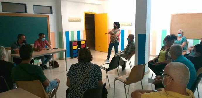 Rojas, con vecinos de San José de Palmete y la Doctora Este