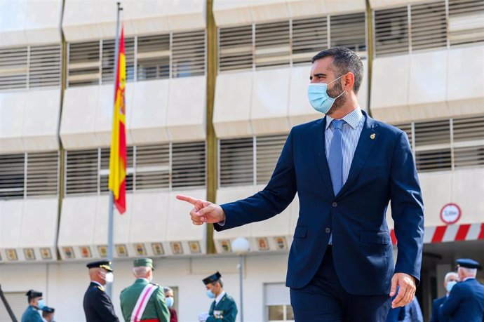 El alcalde de Almería, Ramón Fernández-Pacheco, ha participado este martes en el acto institucional conmemorativo del 'Día de la Guardia Civil'
