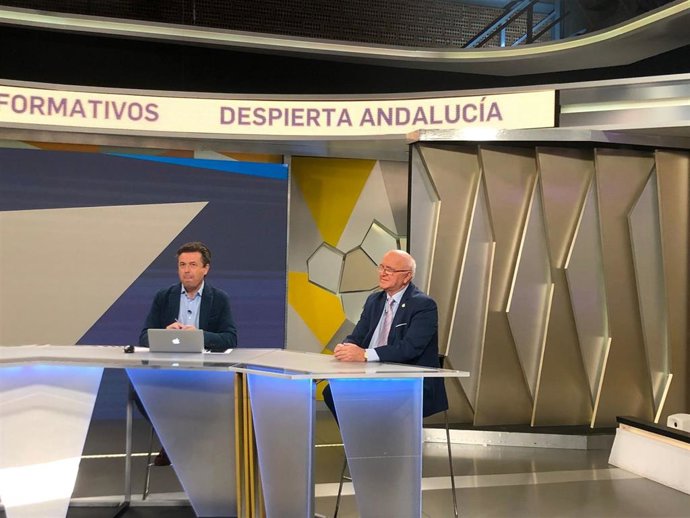 Colegios de Médicos saludan la "modificación" de la primaria pero "disienten" de los protocolos para consulta de acogida