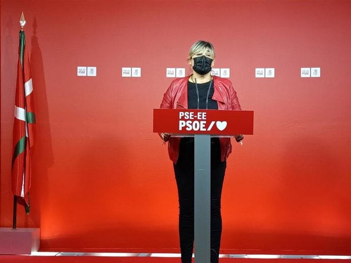 La ex edil del PSE-EE Soraya Morla tras presentar avales a la secretaría general