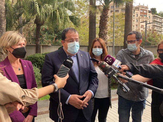 La presidenta de la Diputación de Tarragona, Noemí Llauradó; el conseller de Interior, Joan Ignasi Elena, y la directora de Protecció Civil, Mercè Salvat.