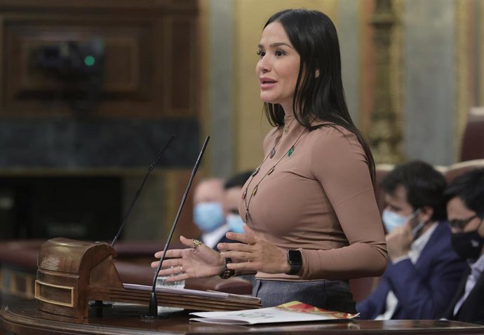 Archivo - La diputada de Vox, Mireia Borrás, en la tribuna del Congreso