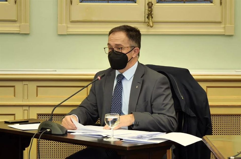 Archivo - El conseller de Movilidad y Vivienda, Josep Marí i Ribas.