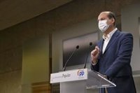 El PP ve una "falta de respeto" que la Junta presente los primeros datos del presupuesto en mitad de un pleno