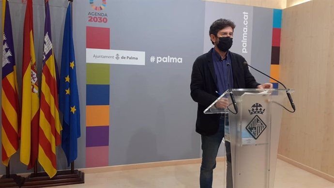 El portavoz del Ayuntamiento de Palma, Alberto Jarabo, en rueda de prensa.