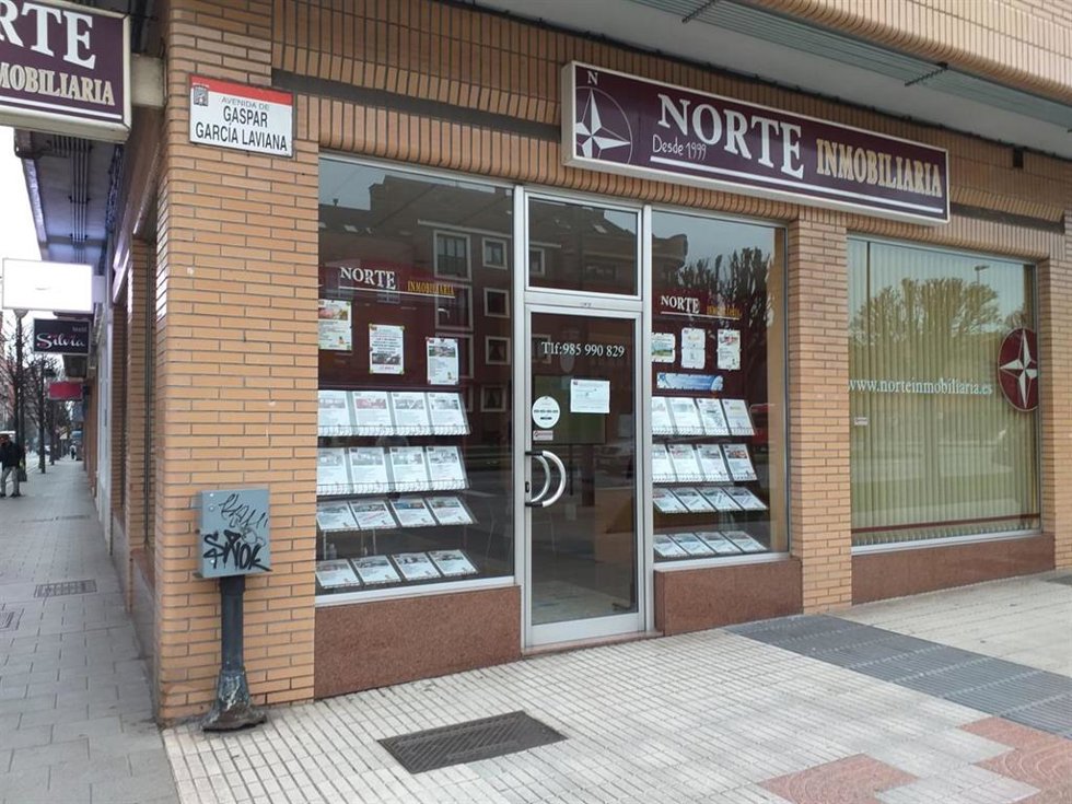 Archivo - Inmobiliaria, en Gijón