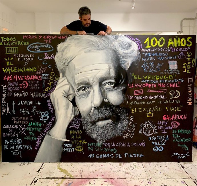 El reconocido artista René Mkel presenta su obra homenaje a Berlanga en Valncia