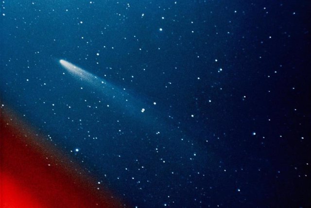 Fotografía en color del cometa Kohoutek (C / 1973 E1).