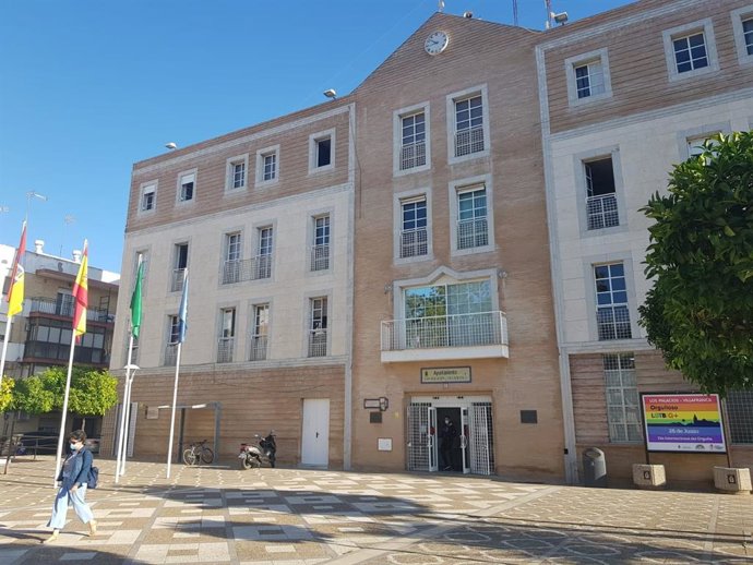 Fachada del Ayuntamiento de Los Palacios