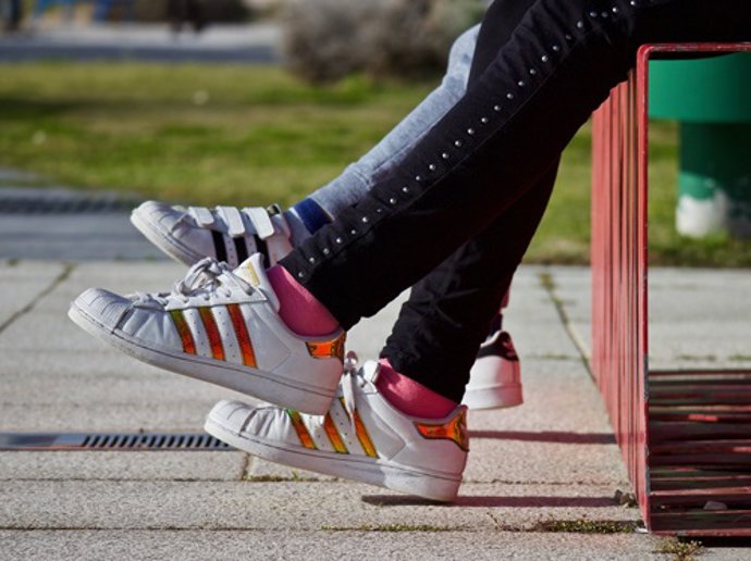 El Síndic detecta "irregularidades" en el procedimiento de las prestaciones a jóvenes extutelados