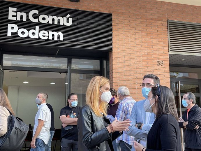 La líder de los comuns en el Parlament, Jéssica Albiach, en la inauguración de una sede de su partido en Mataró