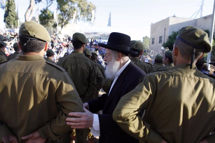 Archivo - Ceremonia de graduación de soldados del batallón Netzah Yehuda (imagen de archivo)