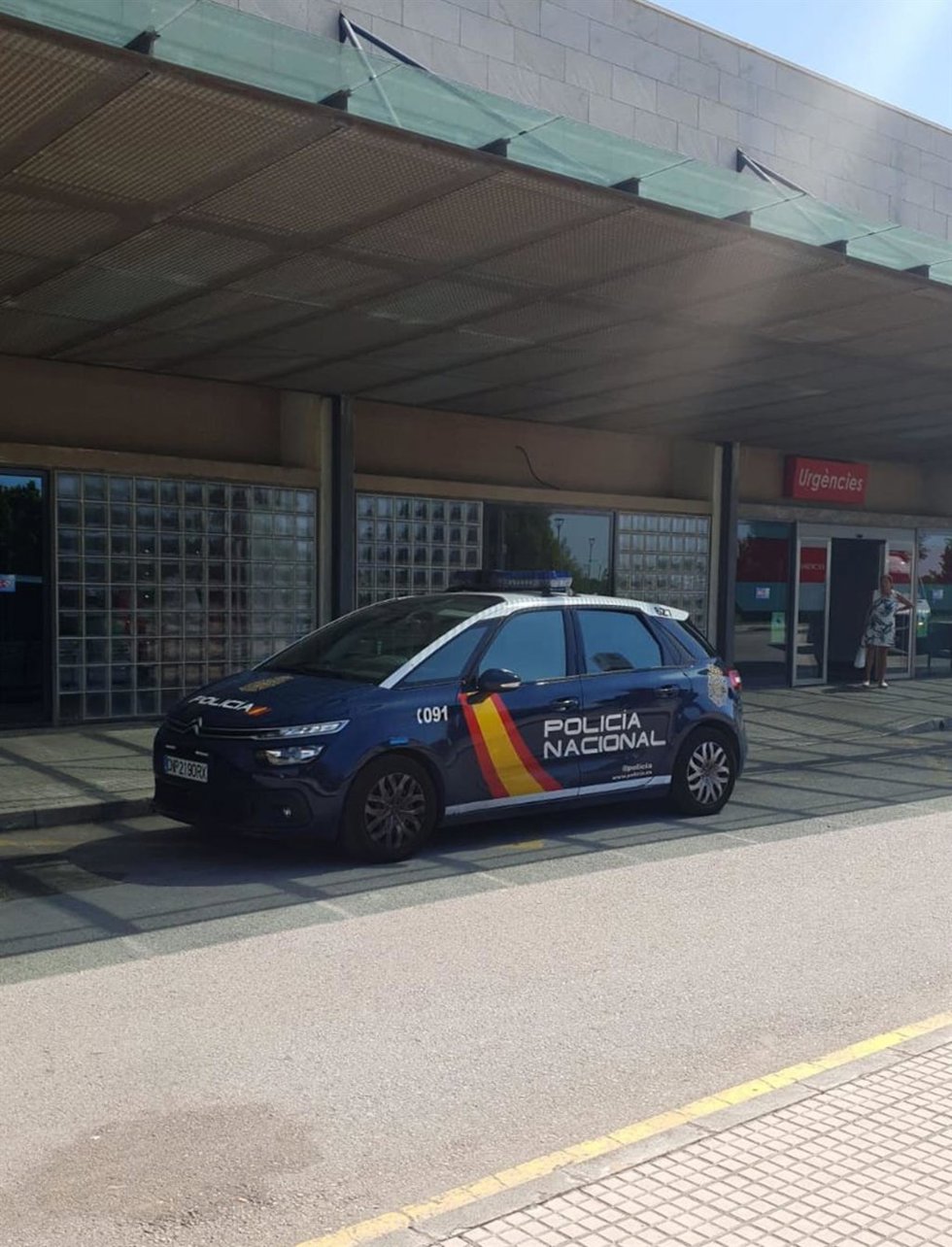 Archivo - Coche de policía nacional