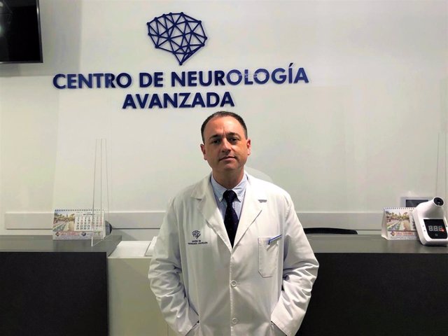 El neurocirujano del Centro de Neurología Avanzada (CNA), Andrés Muñoz.