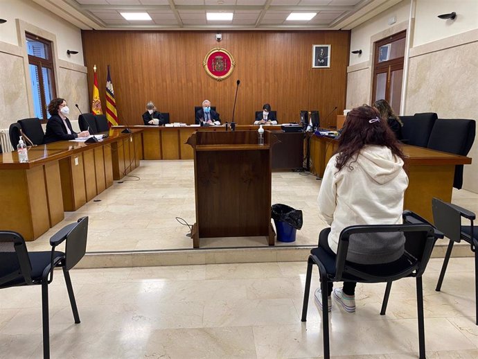 Juicio en la Sección Segunda de la Audiencia Provincial de Baleares por un delito de tentativa de homicidio.