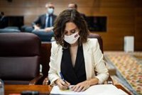 Ayuso cree que se ha pasado del "España nos roba" a "realmente robar a Madrid": "¿Eso es socialismo? Efectivamente"