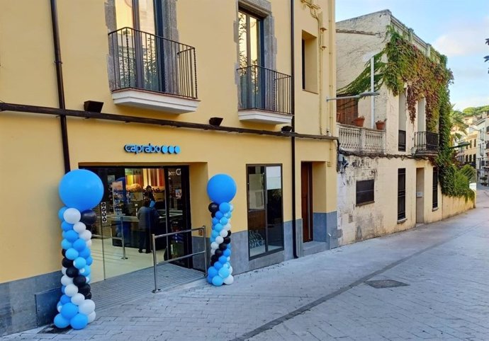 Caprabo abre su primer supermercado en Sant Andreu de Llavaneres (Barcelona)