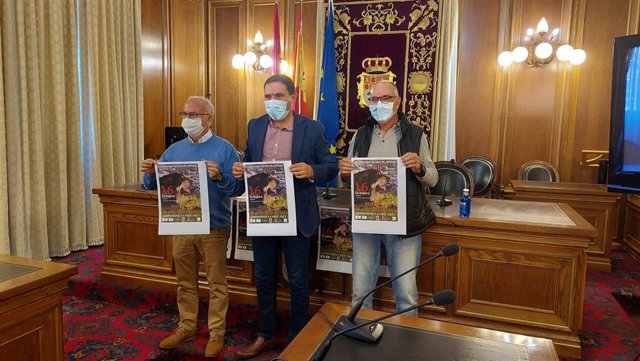 Presentación del VII concurso nacional de mastín español .