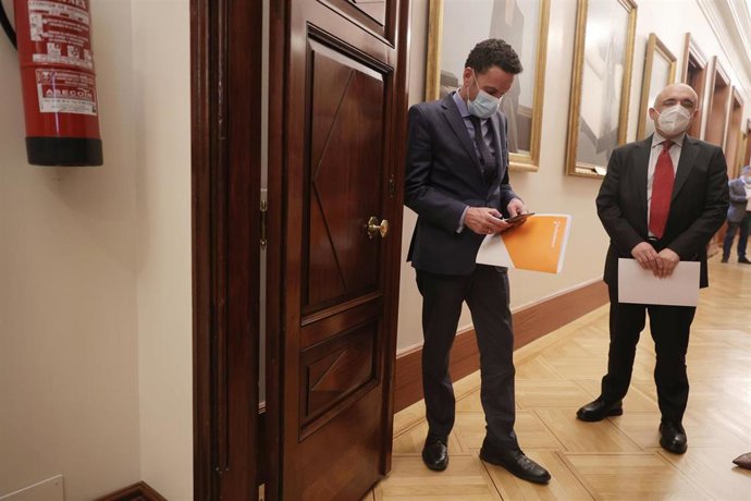 El portavoz parlamentario de Ciudadanos, Edmundo Bal, antes de entrar a la Junta de Portavoces en el Congreso 