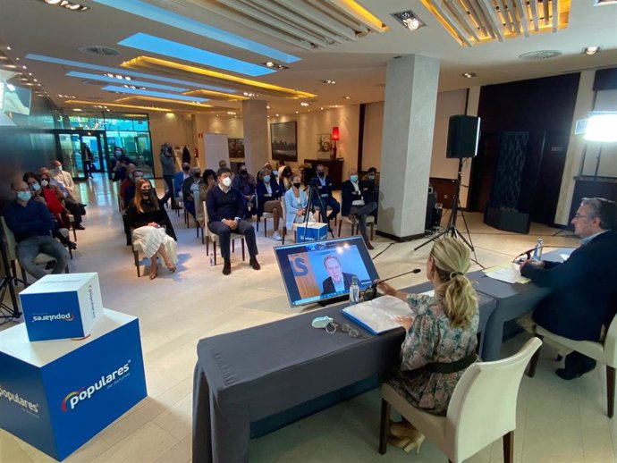 El economista Daniel Lacalle participa digitalmente  en un acto organizado por el PP de Asturias en Gijón con autónomos y empresarios