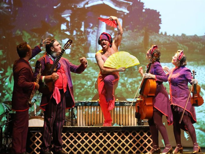 La alegría y la diversión abren la temporada del Teatro Cánovas de la mano de Che y Moche