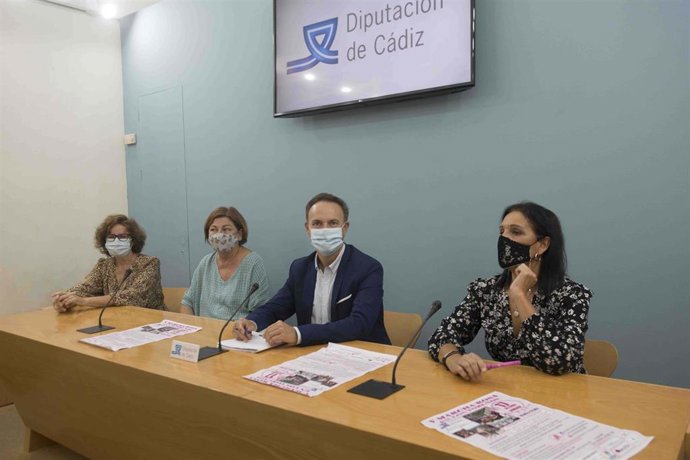 Presentación de la 'V Marcha Rosa en Los Toruños'.