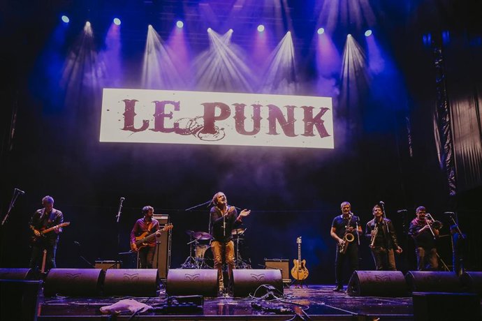 El grupo Le punk actúa en la novena edición del Festival Portamérica Origen 2021 en Caldas de Reis