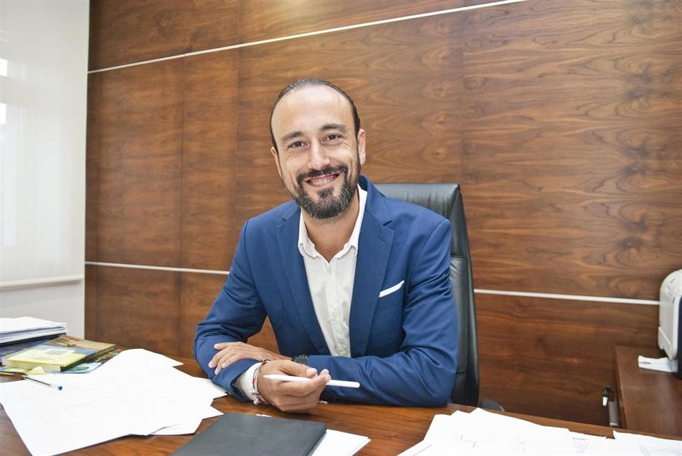 Archivo - López Estrada cree que el soterramiento se iniciará esta legislatura y que el parque acuático será realidad