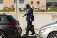 La mujer de Villarejo pide al tribunal que eche de la causa a la acusación de Podemos como se hizo con el PP en Gürtel