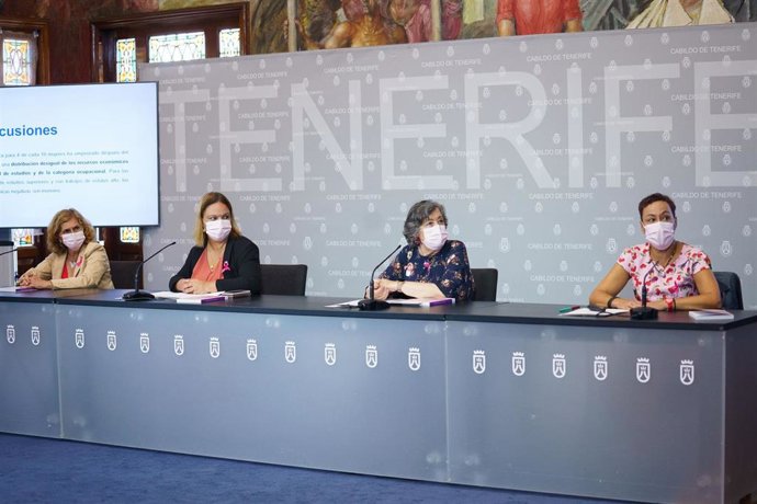 Presentación del estudio de cáncer de mama elaborado por el Cabildo de Tenerife y la Universidad de La Laguna