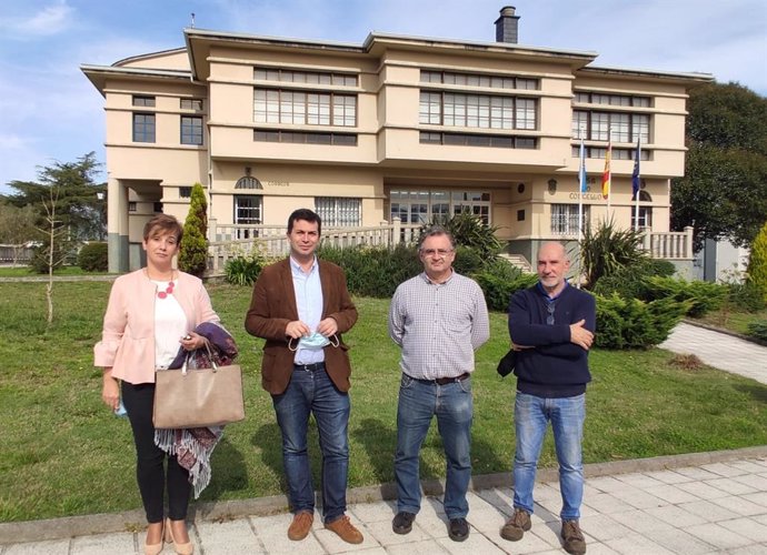 El secretario xeral del PSdeG, Gonzalo Caballero, visita Alfoz (Lugo)