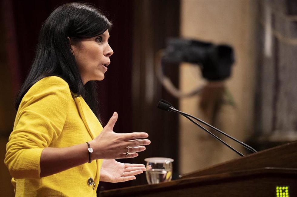 La secretaria general adjunta y portavoz de ERC, Marta Vilalta, interviene en el Parlament. ARCHIVO.