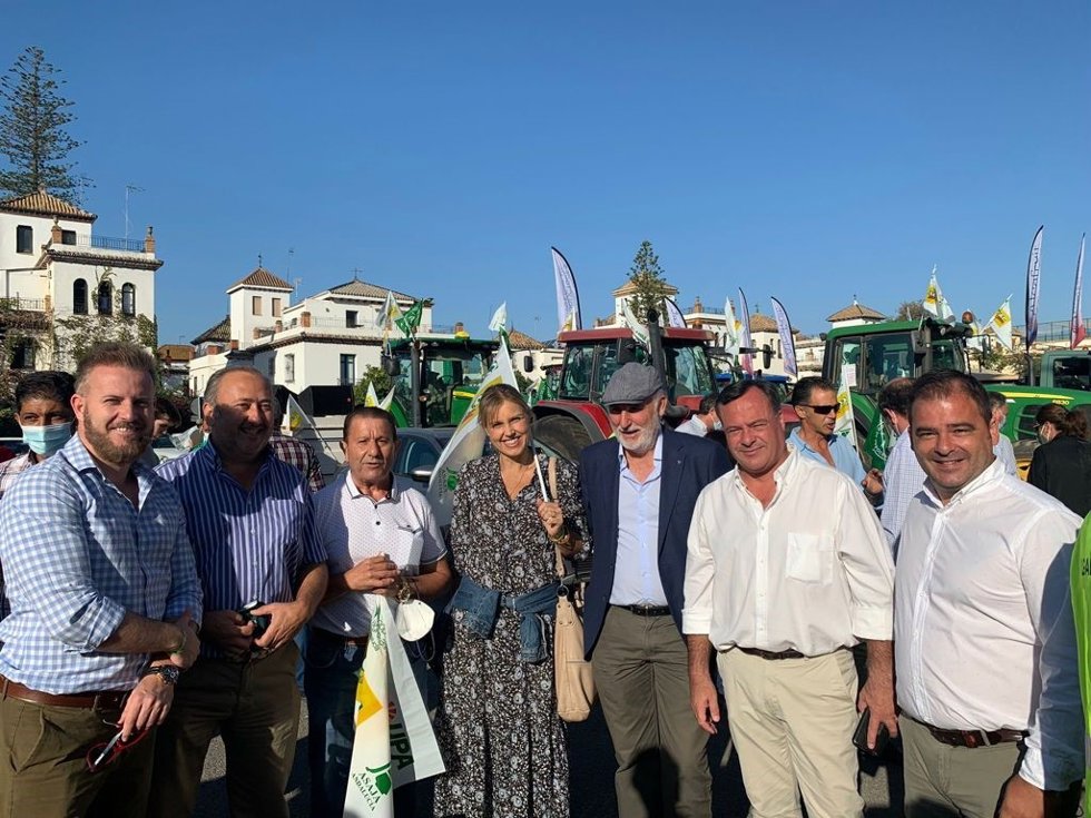 Vox participando en la protesta de los agricultores