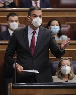 El presidente del Gobierno, Pedro Sánchez, interviene en una sesión de control al Gobierno en el Congreso de los Diputados, a 13 de octubre de 2021, en Madrid, (España). 