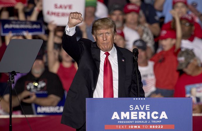 09 October 2021, US, Des Moines: Former US President Donald Trump speaks during a Save America Rally at the Iowa State Fairgrounds. Photo: Brian Cahn/ZUMA Press Wire/dpa