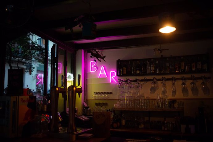 Interior d'un bar d'un carrer cntric de Barcelona, a 14 d'octubre de 2021.