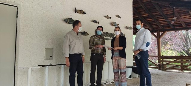 La delegada de Desarrollo Sostenible, María José Lara,  en el Centro de Visitantes del Río Borosa en Santo Tomé (Jaén)